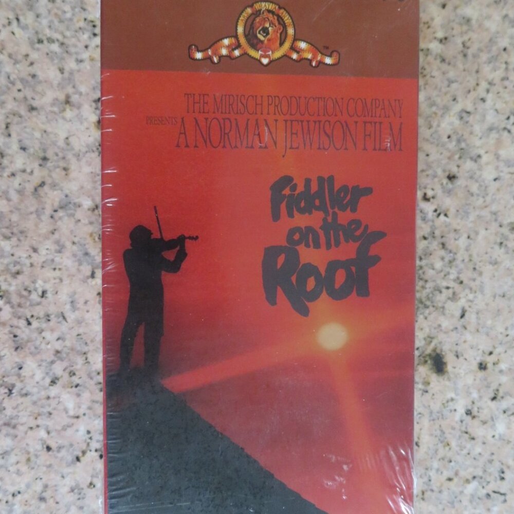 Factory Sealed Fiddler on the Roof VHS Video Vintage (B326)